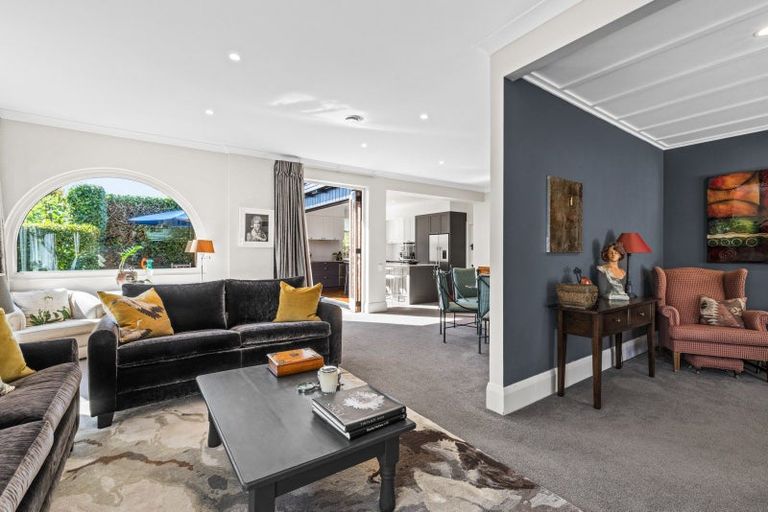 Photo of property in 2 Greenwood Road, Havelock North, 4130