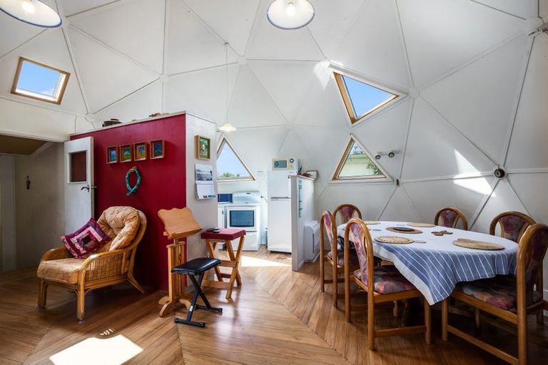 Photo of property in 14 Tremaine Place, Camborne, Porirua, 5026