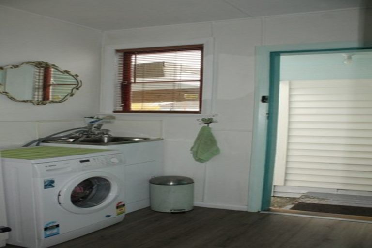 Photo of property in 66 Rintoul Street, Westport, 7825