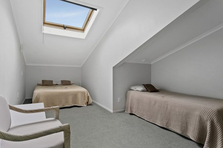 Photo of property in 201 Gillespie Place, Acacia Bay, Taupo, 3385