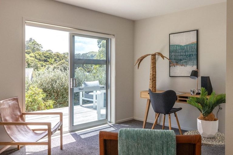 Photo of property in 19 Sea View Road, Ostend, Waiheke Island, 1081