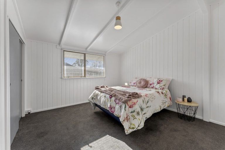 Photo of property in 60 Norana Road, Timberlea, Upper Hutt, 5018