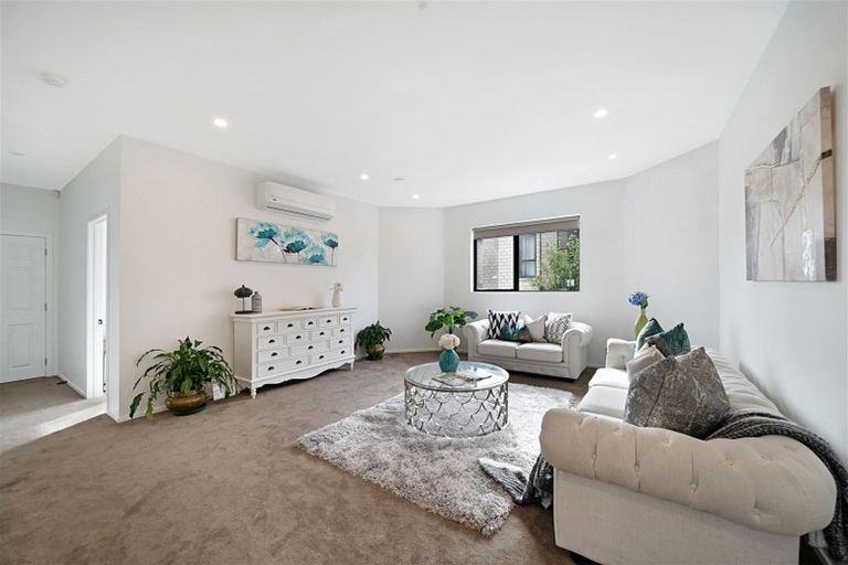 Photo of property in 74b Stamford Park Road, Mount Roskill, Auckland, 1041