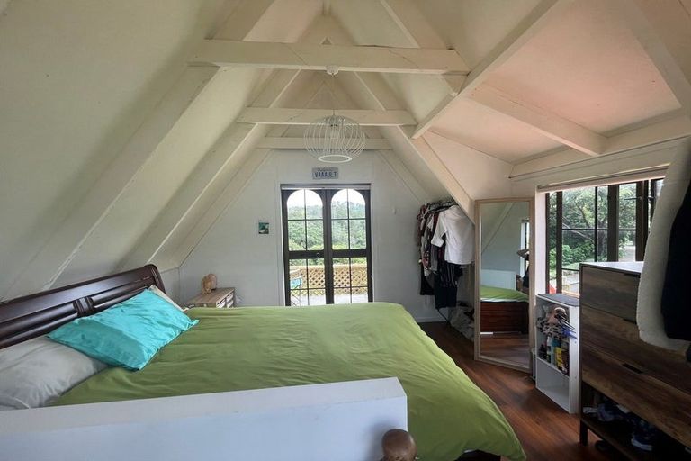 Photo of property in 17 Harbour View Road, Leigh, 0985