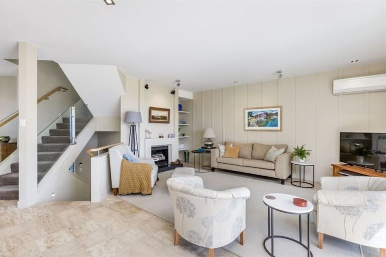 Photo of property in 23 Little Compton Mews, Snells Beach, 0920