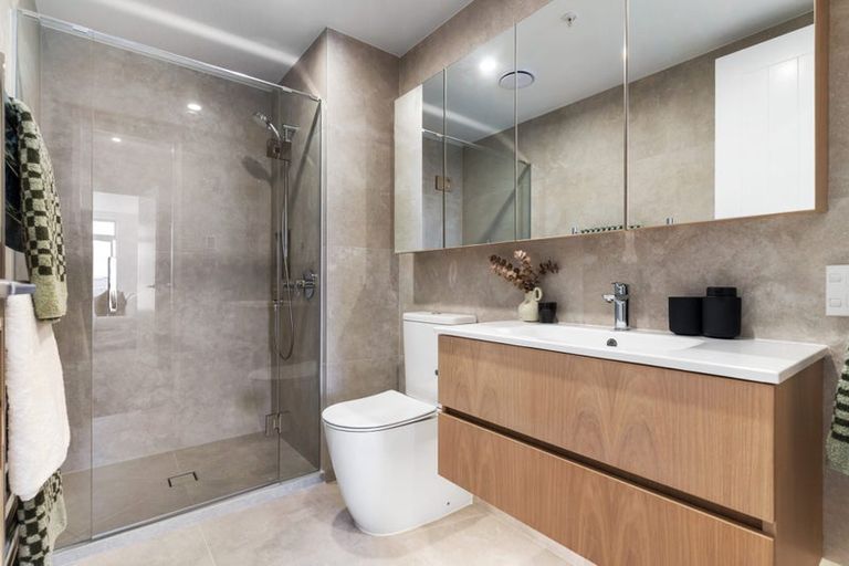 Photo of property in 129 Hibiscus Drive, Orewa, 0931