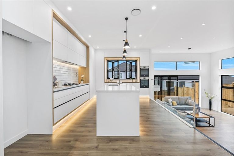 Photo of property in 9 Tiro Street, Flat Bush, Auckland, 2019