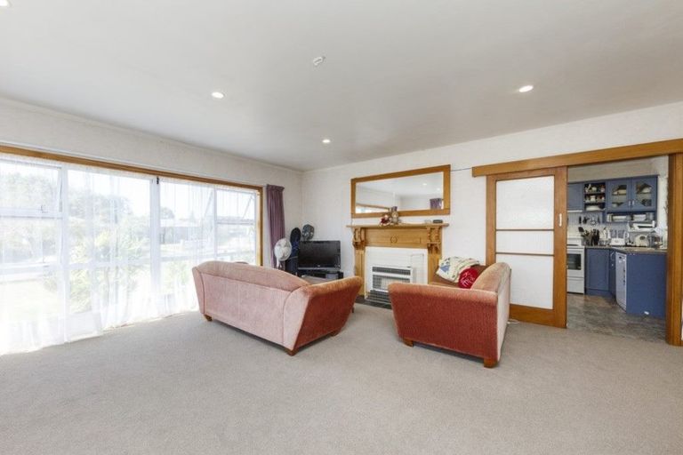 Photo of property in 8 Miles Place, Awapuni, Palmerston North, 4412