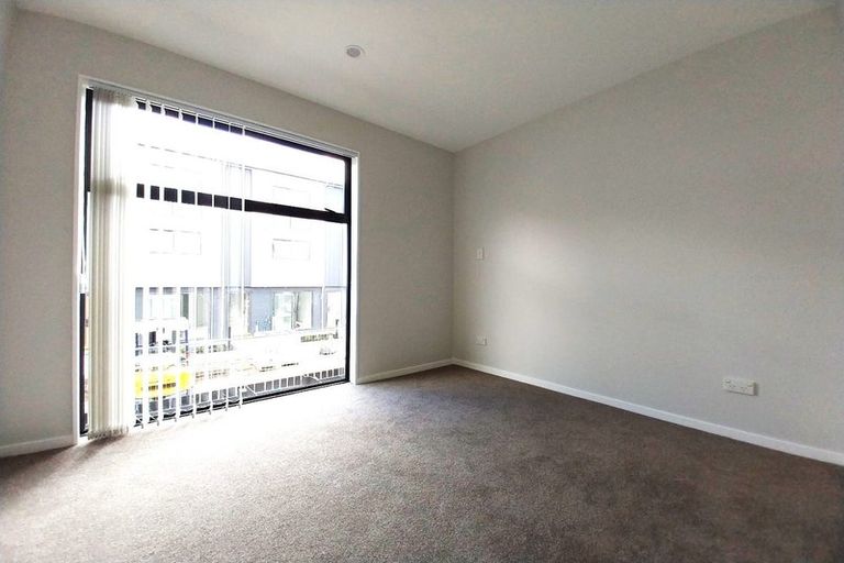 Photo of property in 41 Tukari Lane, Mangere Bridge, Auckland, 2022