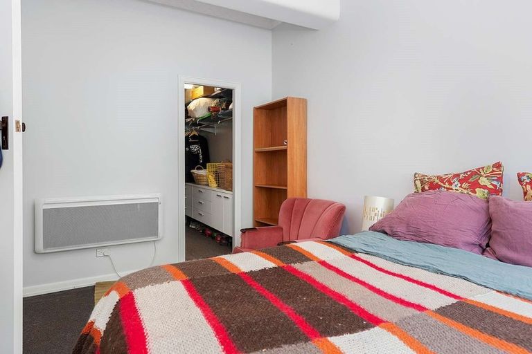 Photo of property in Ambassador Flats, 1/7 Maurice Terrace, Te Aro, Wellington, 6011