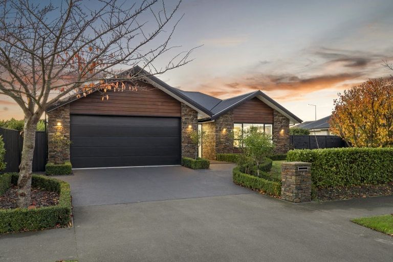 Photo of property in 44 Bronco Drive, Aidanfield, Christchurch, 8025