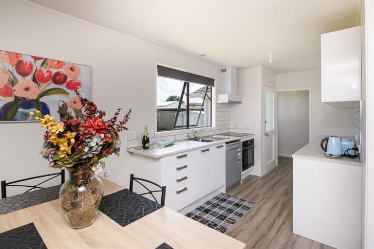 Photo of property in 24 Fergusson Street, Marton, 4710