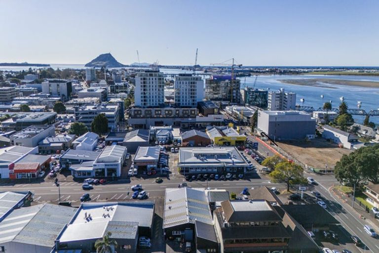 Photo of property in 32 Second Avenue, Avenues, Whangarei, 0110