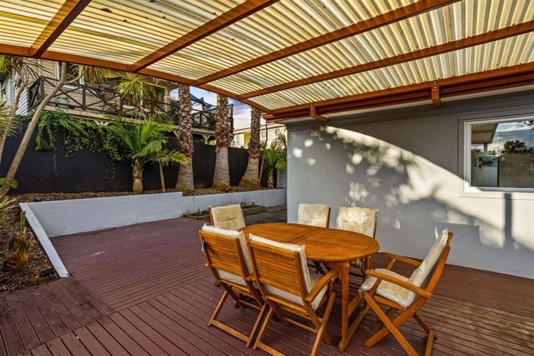 Photo of property in 3a Royal Road, Massey, Auckland, 0614