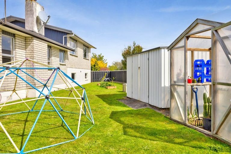 Photo of property in 18 Oberon Street, Stratford, 4332