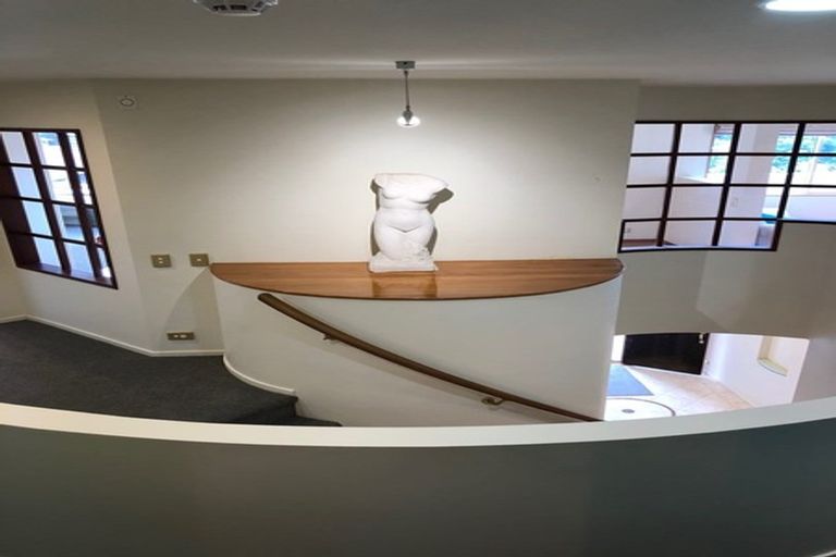 Photo of property in 4 Adelie Place, Murrays Bay, Auckland, 0630