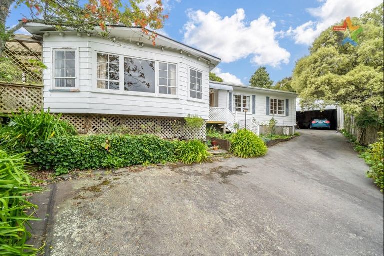 Photo of property in 5 Mokopuna Grove, Stokes Valley, Lower Hutt, 5019