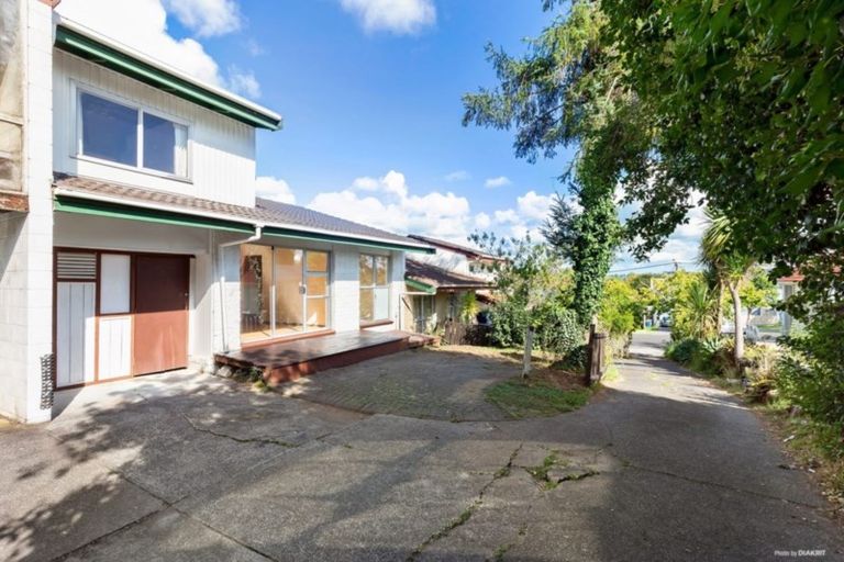 Photo of property in 3/23 Craigbank Avenue, New Lynn, Auckland, 0600