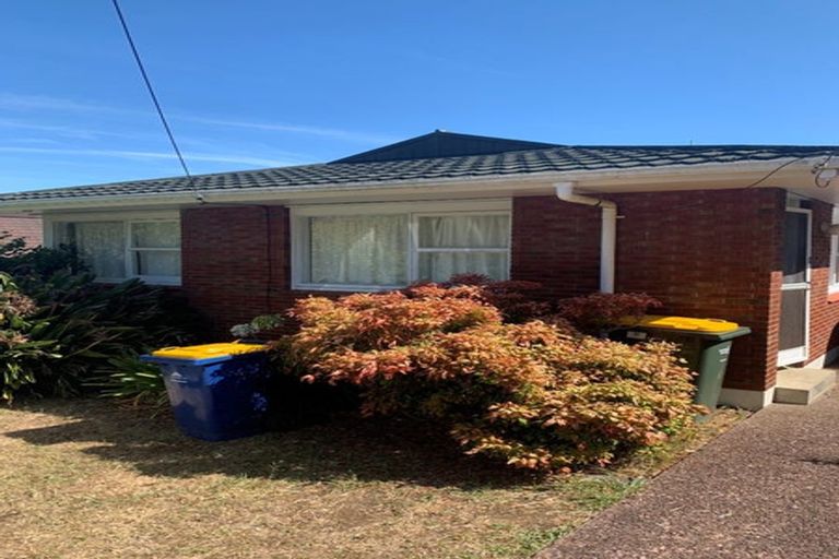 Photo of property in 54 Hillcrest Avenue, Hillcrest, Auckland, 0627