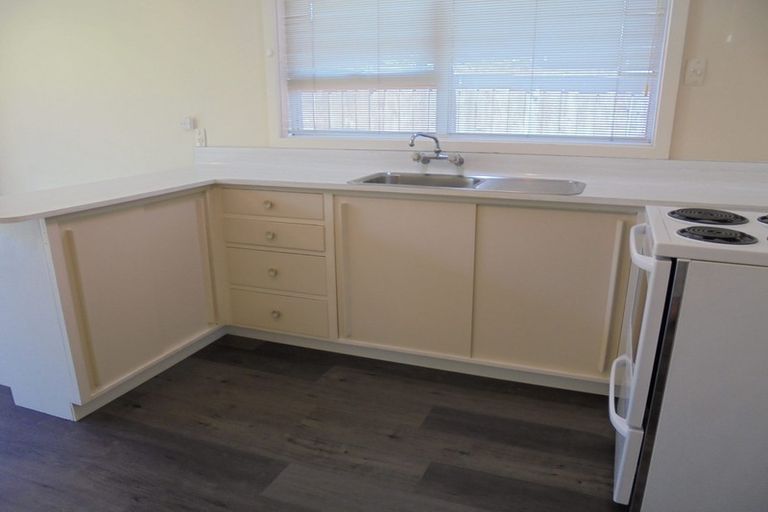 Photo of property in 2/31 Guinness Crescent, Ilam, Christchurch, 8041