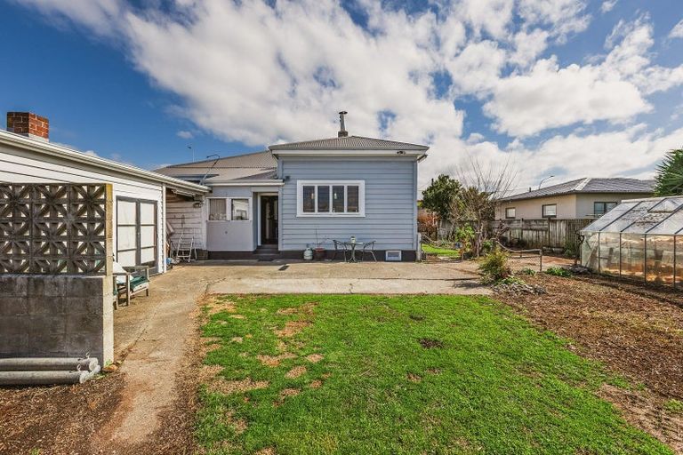 Photo of property in 18 Lee Road, Taradale, Napier, 4112