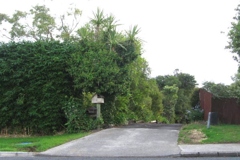 Photo of property in 1/37 Autumn Avenue, Glen Eden, Auckland, 0602