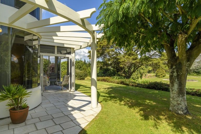 Photo of property in 10 Ashwood Grove, Omokoroa, 3114