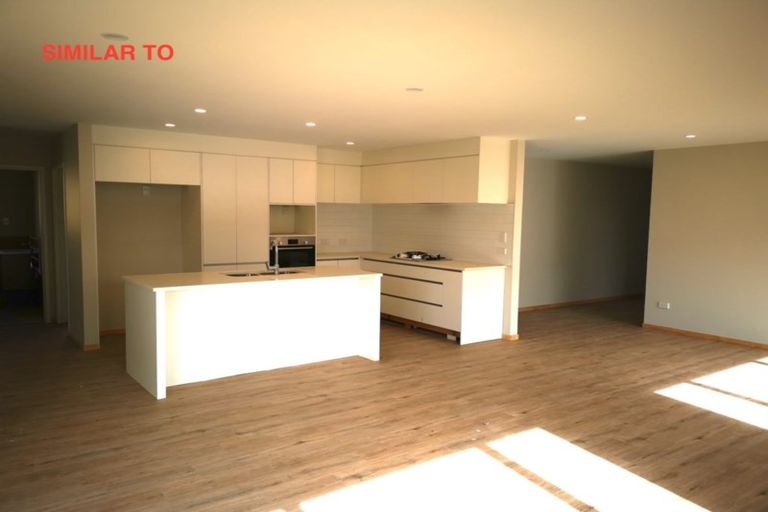 Photo of property in 8 Ropere Street, Kumeu, 0810