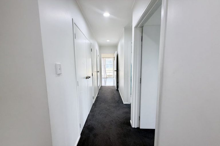 Photo of property in 30 Meadway, Sunnyhills, Auckland, 2010