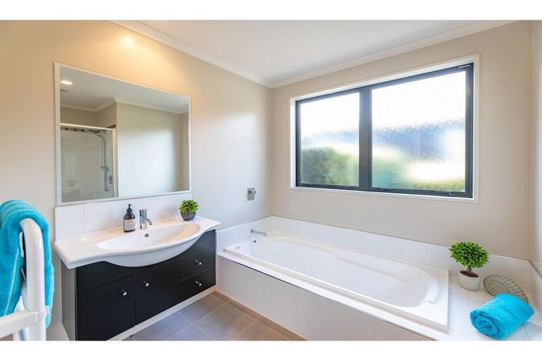 Photo of property in 4 Ryton Place, Lake Coleridge, 7572