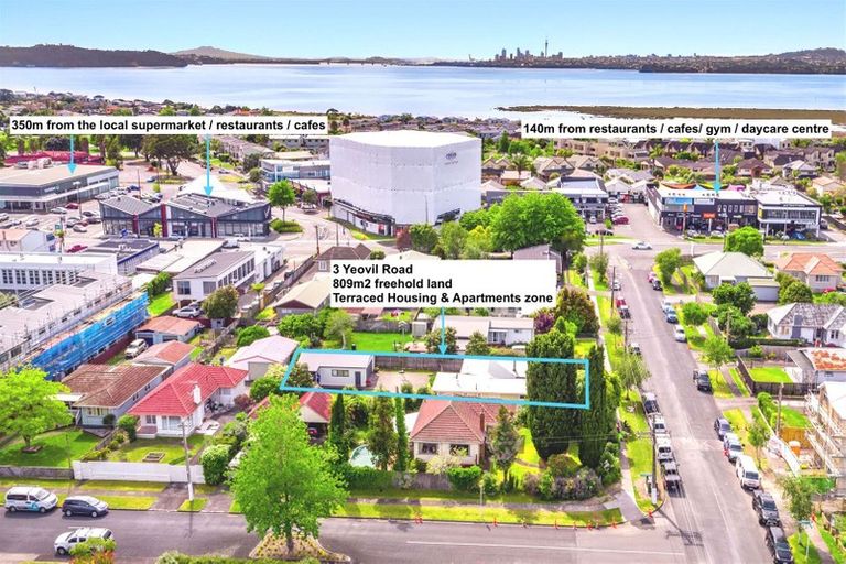 Photo of property in 3 Yeovil Road, Te Atatu Peninsula, Auckland, 0610