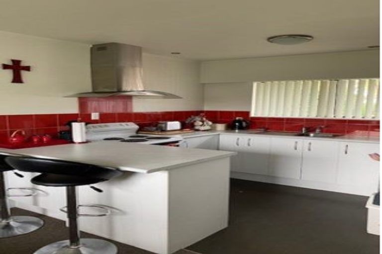 Photo of property in 21b Sunnypark Avenue, Rosehill, Papakura, 2113