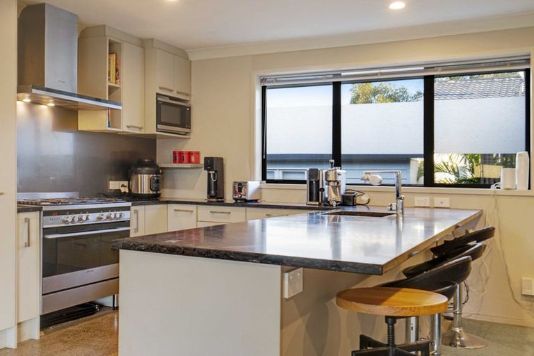 Photo of property in 5a Rewa Street, New Lynn, Auckland, 0600