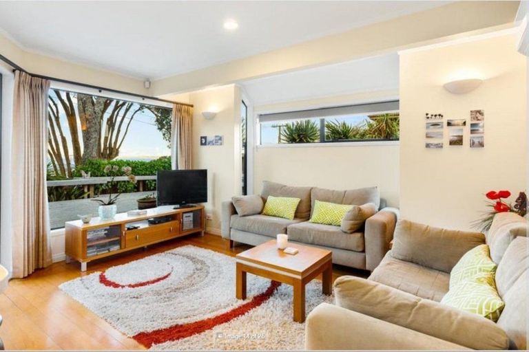 Photo of property in 7a View Road, Campbells Bay, Auckland, 0630