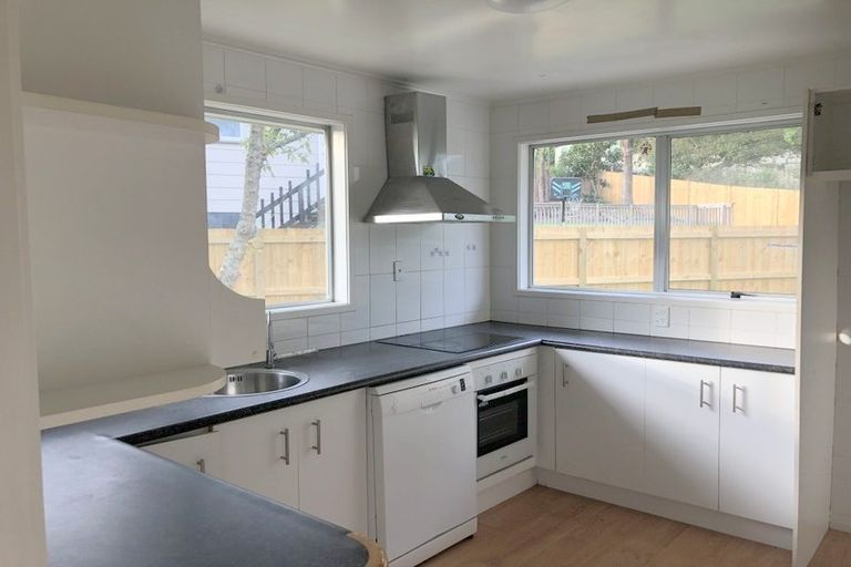 Photo of property in 1 Regatta Road, Torbay, Auckland, 0630