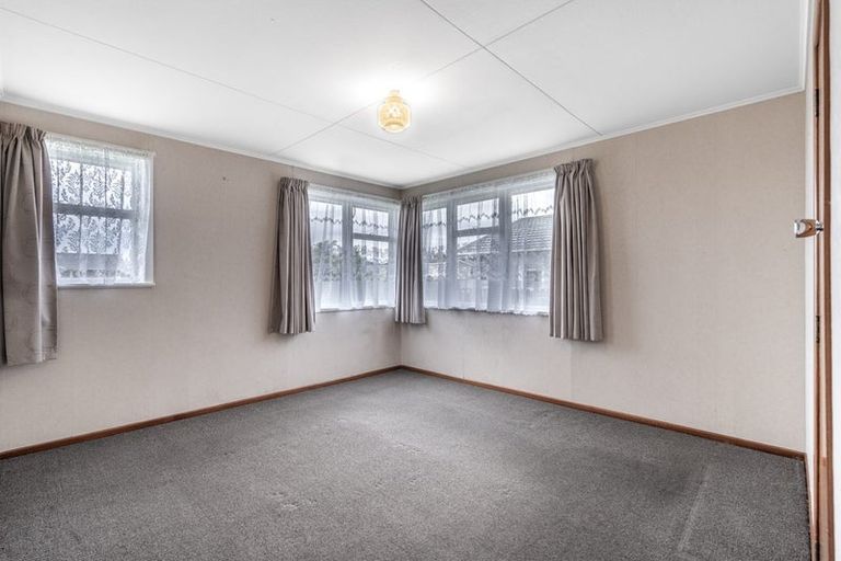 Photo of property in 17 Sword Street, Gore, 9710