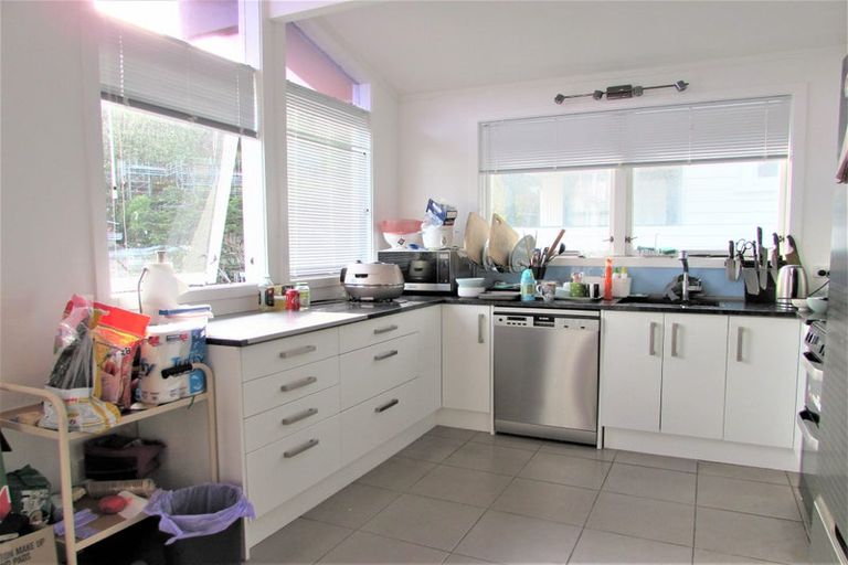 Photo of property in 16 Mission Street, Waterloo, Lower Hutt, 5011