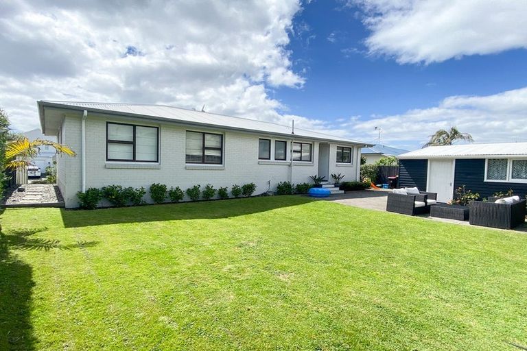 Photo of property in 18 Gordon Road, Mount Maunganui, 3116