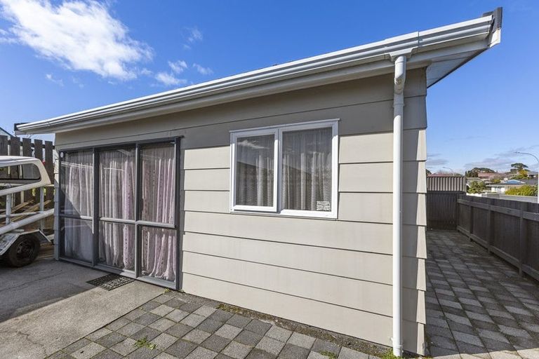 Photo of property in 2 Gardenia Avenue, Bell Block, New Plymouth, 4312