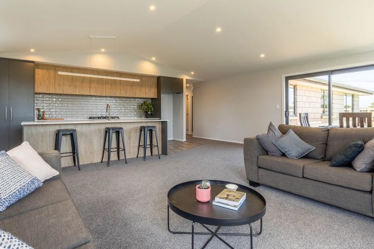 Photo of property in 114 Severn Street, Clifton, Invercargill, 9812