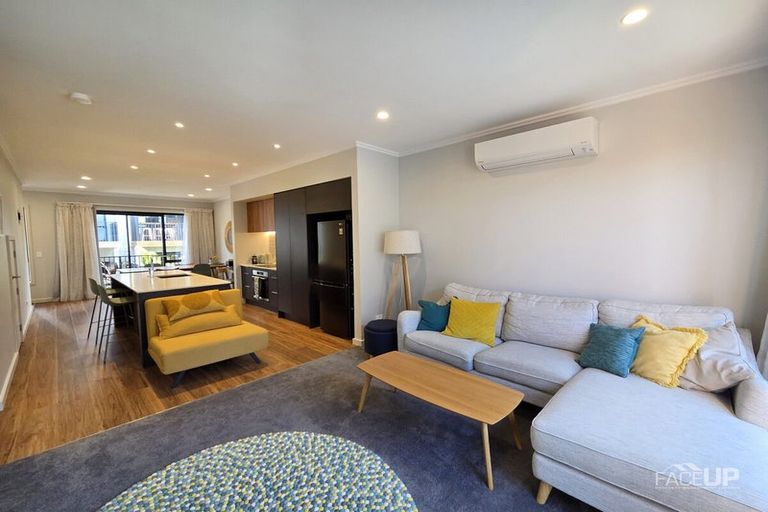 Photo of property in 4/35 Marine Parade, Hobsonville, Auckland, 0616