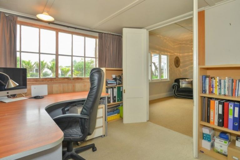 Photo of property in 18 Lysnar Street, Okitu, Gisborne, 4010