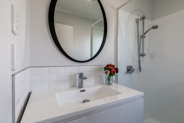 Photo of property in 62 Pomaria Road, Henderson, Auckland, 0610