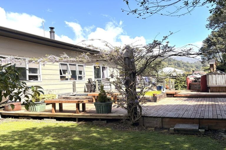 Photo of property in 12 Corbett Street, Hector, 7822