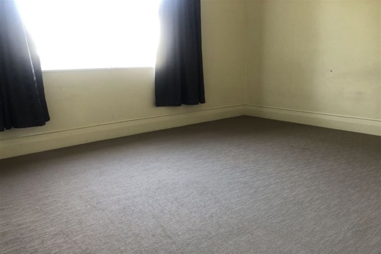 Photo of property in 2 Eden View Road, Sandringham, Auckland, 1025