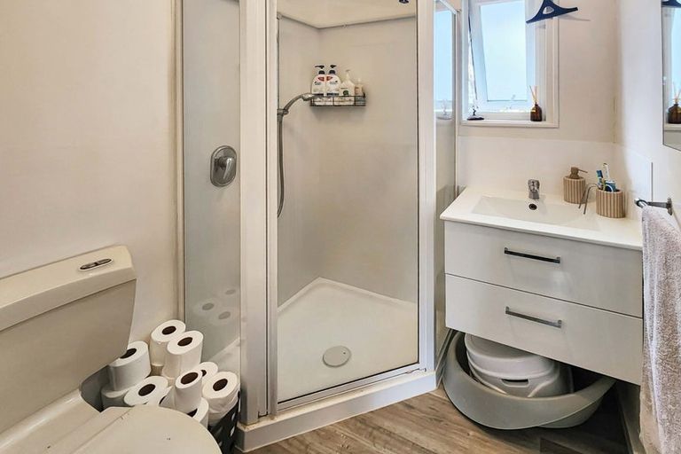 Photo of property in 10 Amberley Grove, Hutt Central, Lower Hutt, 5010