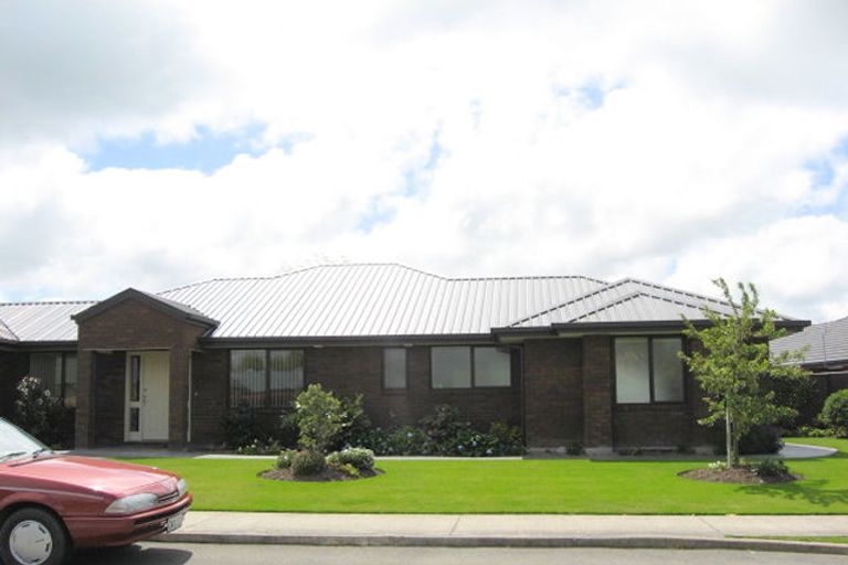 Photo of property in 17 Calvandra Grove, Rangiora, 7400