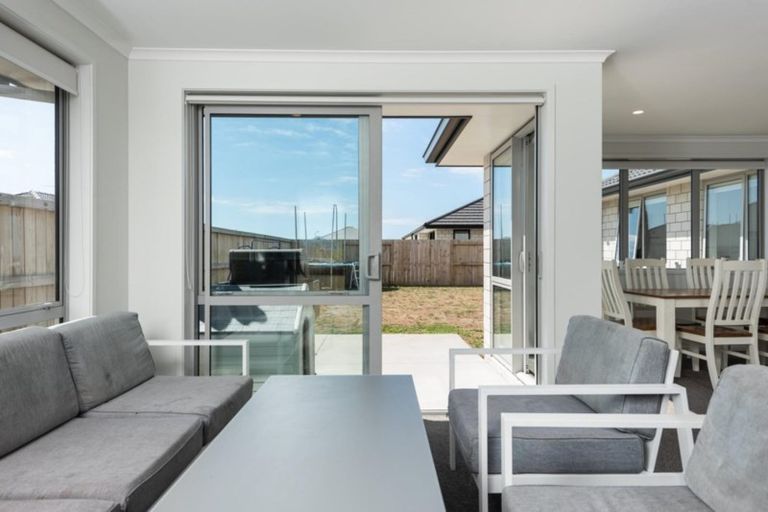 Photo of property in 35 Piata Street, Papamoa Beach, Papamoa, 3118