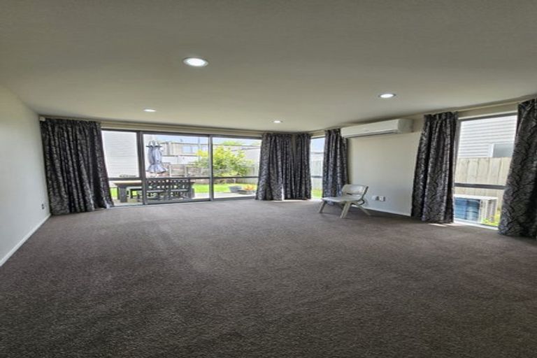 Photo of property in 24c Grande Vue Road, Papatoetoe, Auckland, 2025