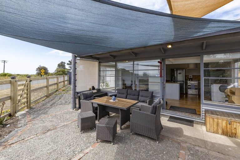 Photo of property in 30 Holton Road, Amberley, 7481